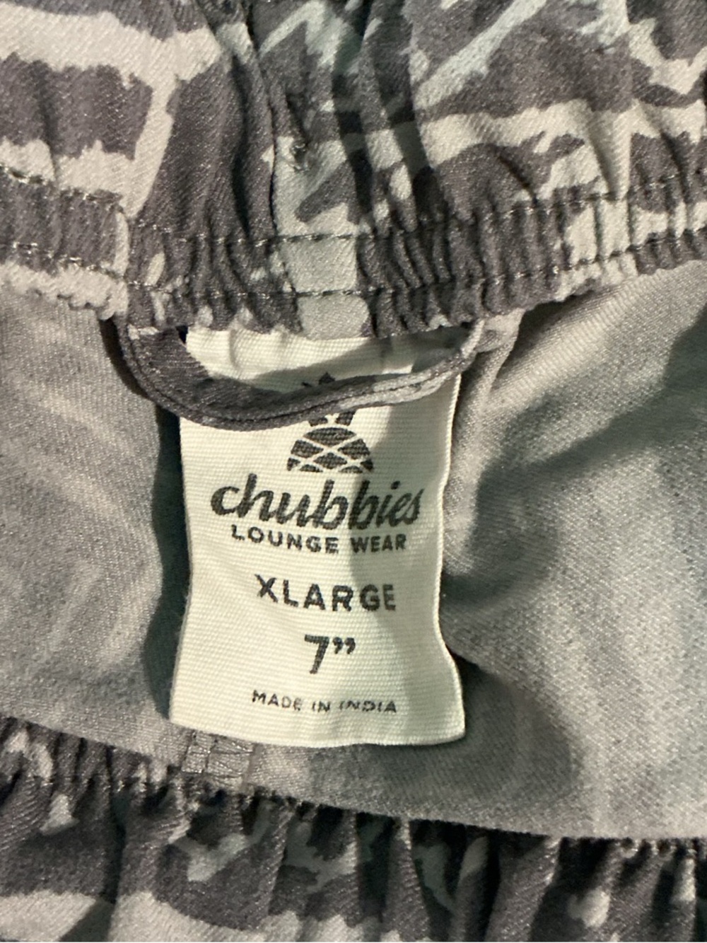 👍Chubbies Geometric Pattern Shorts  w/ Drawstring - Picture 3 of 10